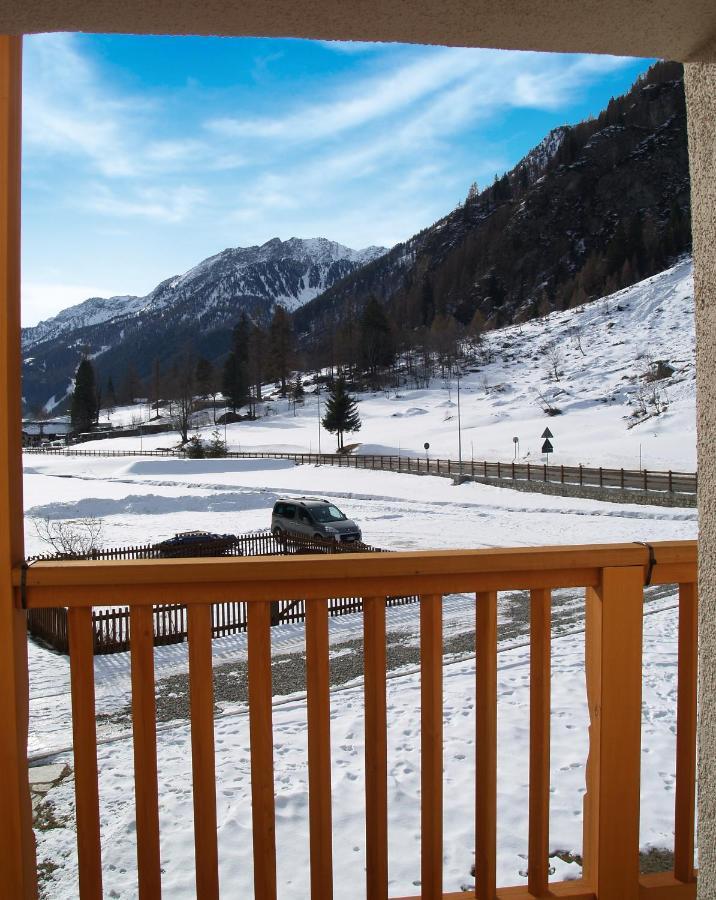 Bed and Breakfast Dresalwoald Грессоне-Сен-Жан Екстер'єр фото